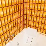 Capsule Casino - Table De Jeux - Balnéo - Sauna - Playstation 5 * Mons