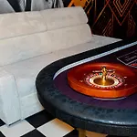 Capsule Casino - Table De Jeux - Balneo - Sauna - Playstation 5 Apartment *