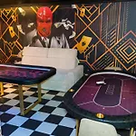 Capsule Casino - Table De Jeux - Balnéo - Sauna - Playstation 5 Appartement Mons