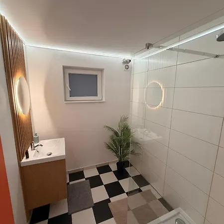 Capsule Casino - Table De Jeux - Balneo - Sauna - Playstation 5 Appartement