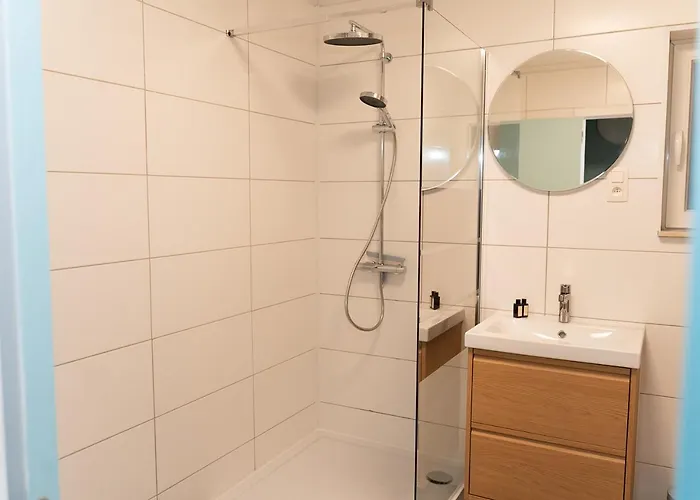 Capsule Casino - Table De Jeux - Balneo - Sauna - Playstation 5 Mons (Bergen)